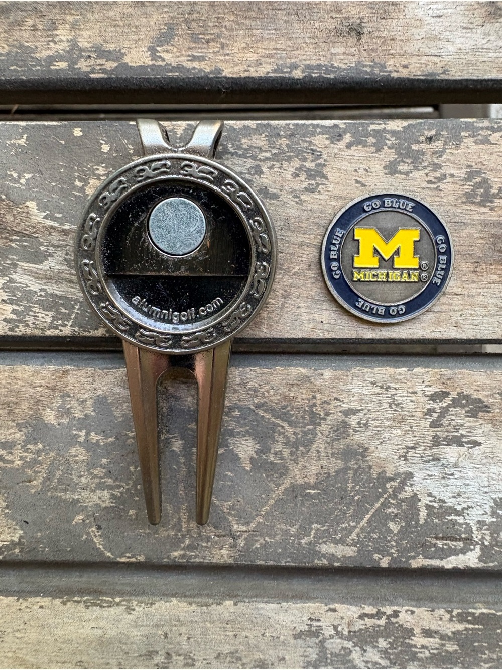 University of Michigan Blue and Yellow Golf Divot Repair Tool - Picture 6 of 8